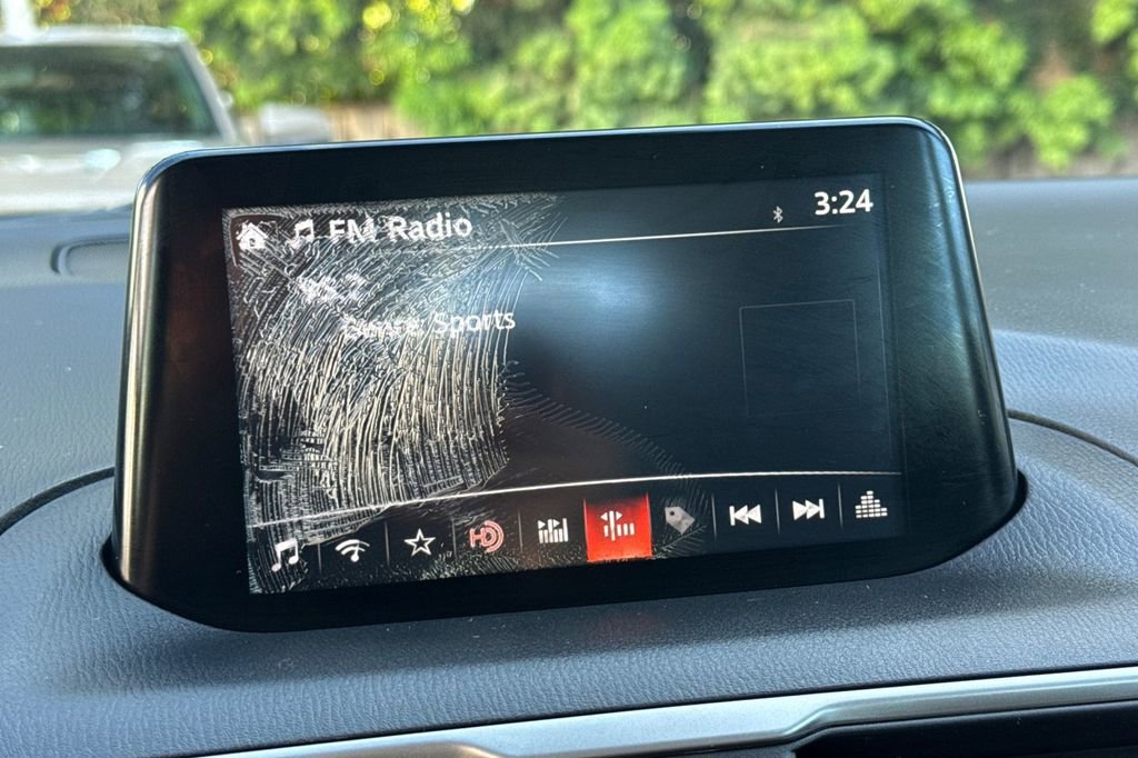 Used 2018 MAZDA MAZDA3 Sport FWD image 16