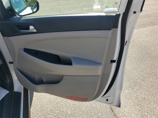 Used 2019 Hyundai Tucson SE image 34