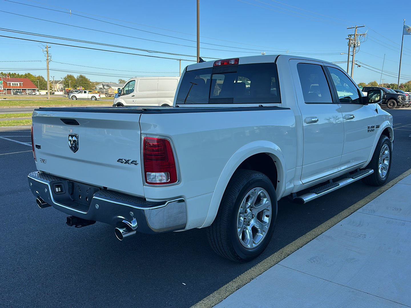 Used 2017 RAM 1500 Laramie w/ Convenience Group AWD/4WD image 5