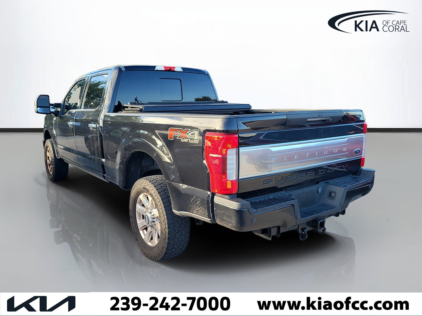 Used 2019 Ford F250 Platinum w/ Platinum Ultimate Package AWD/4WD image 4