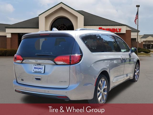 Used 2020 Chrysler Pacifica Limited image 4