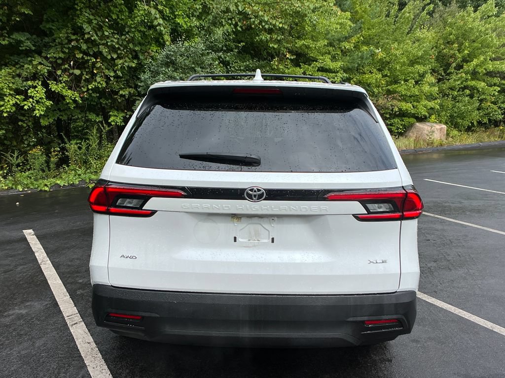 Certified 2025 Toyota Grand Highlander AWD image 34