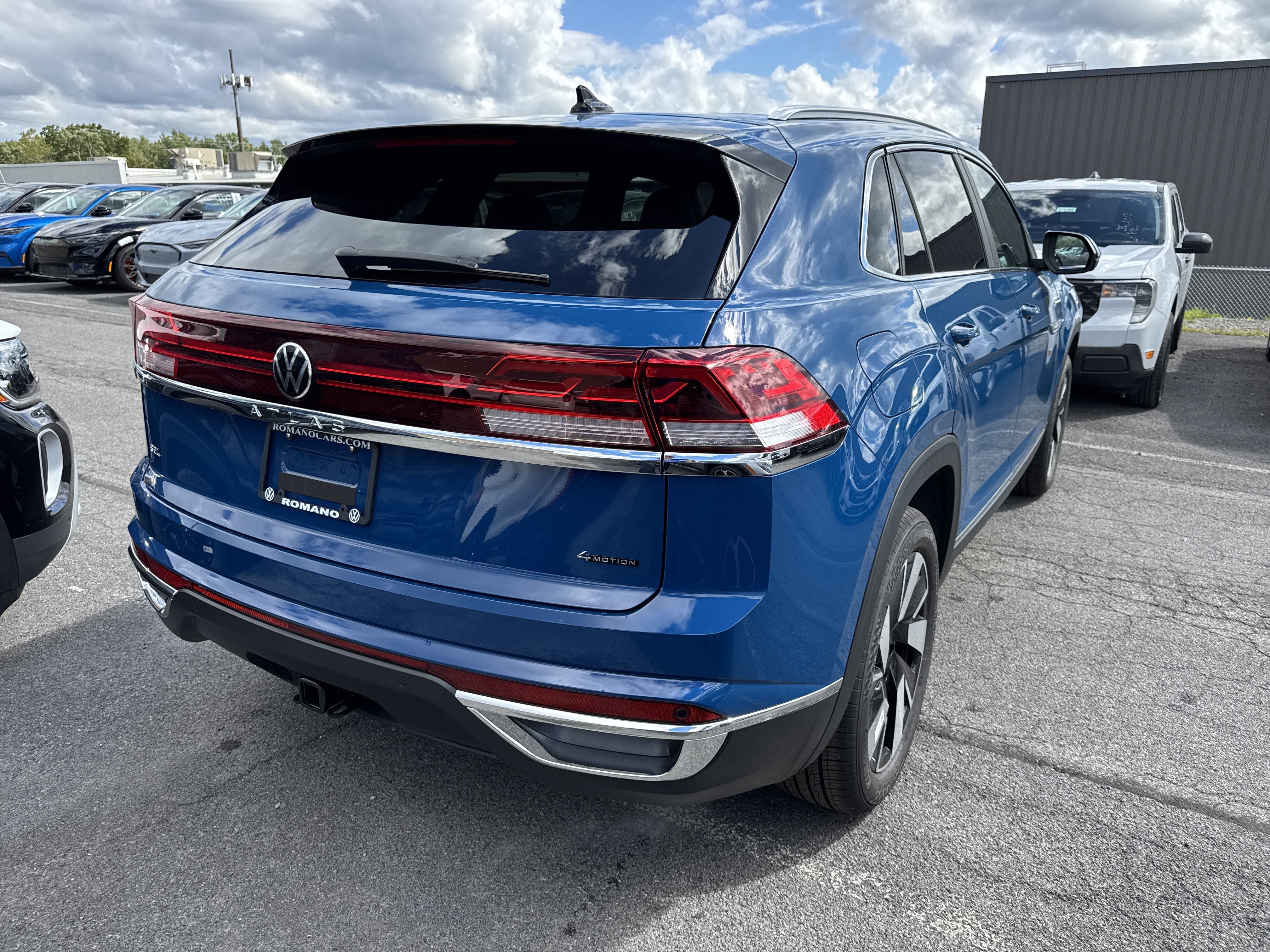 New 2026 Volkswagen Atlas Cross Sport SEL AWD/4WD image 6