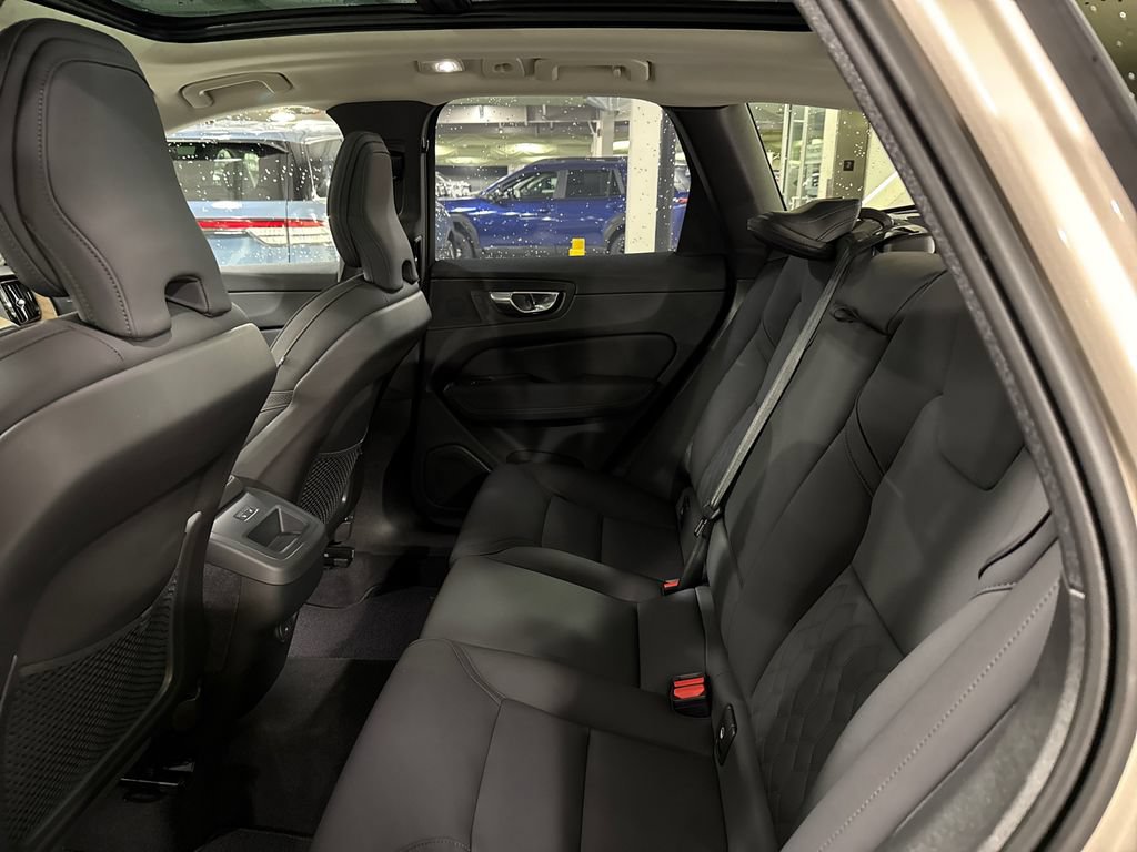 Used 2026 Volvo XC60 B5 Plus w/ Climate Package AWD/4WD image 22
