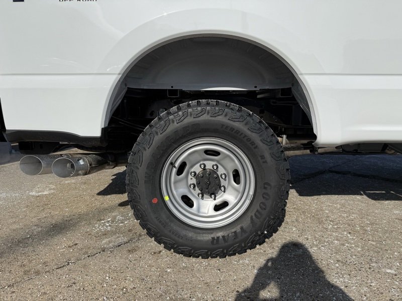 New 2025 Ford F250 XL w/ XL Off-Road Package image 9