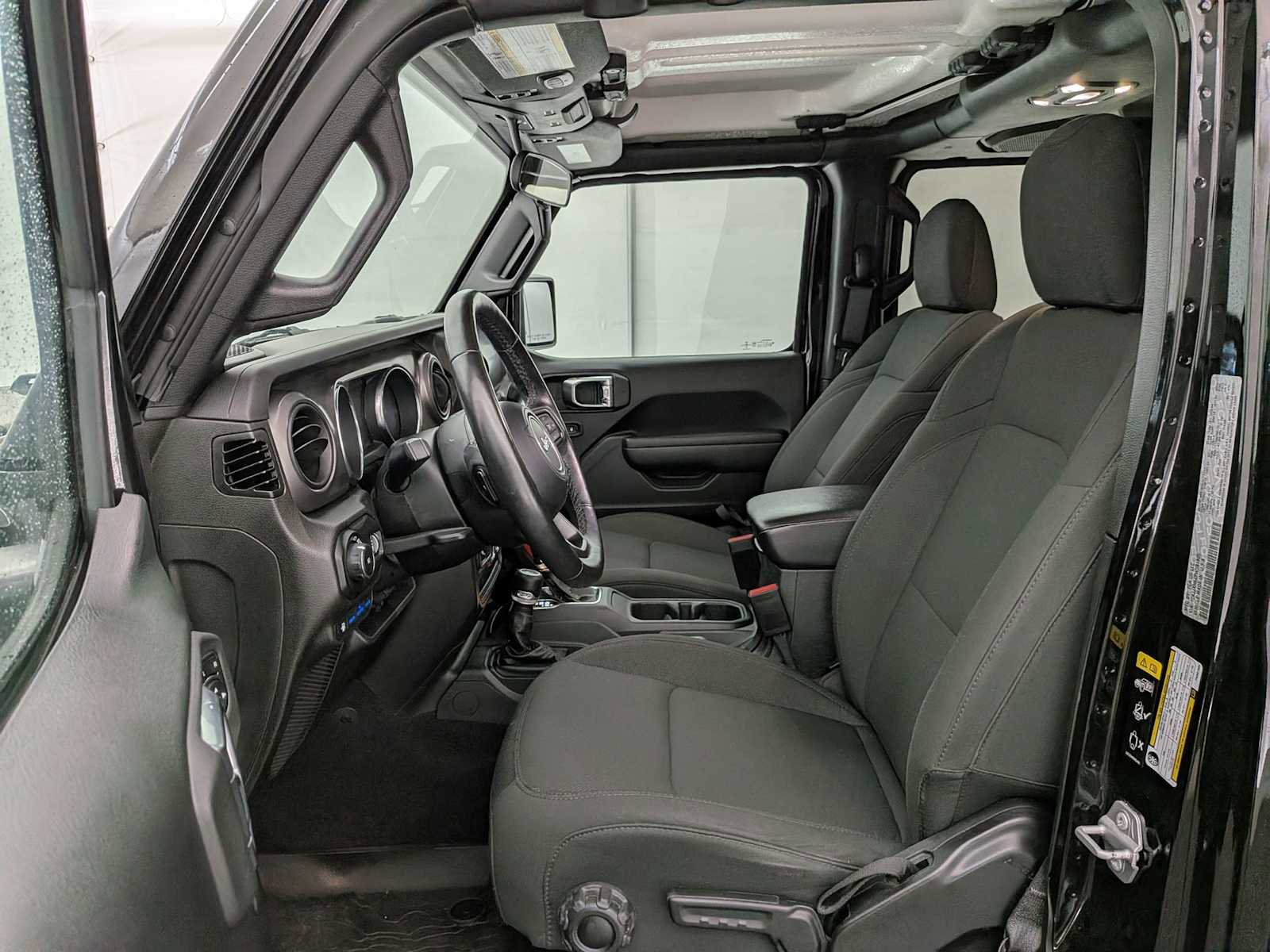 Used 2023 Jeep Wrangler Unlimited w/ Cold Weather Group image 17