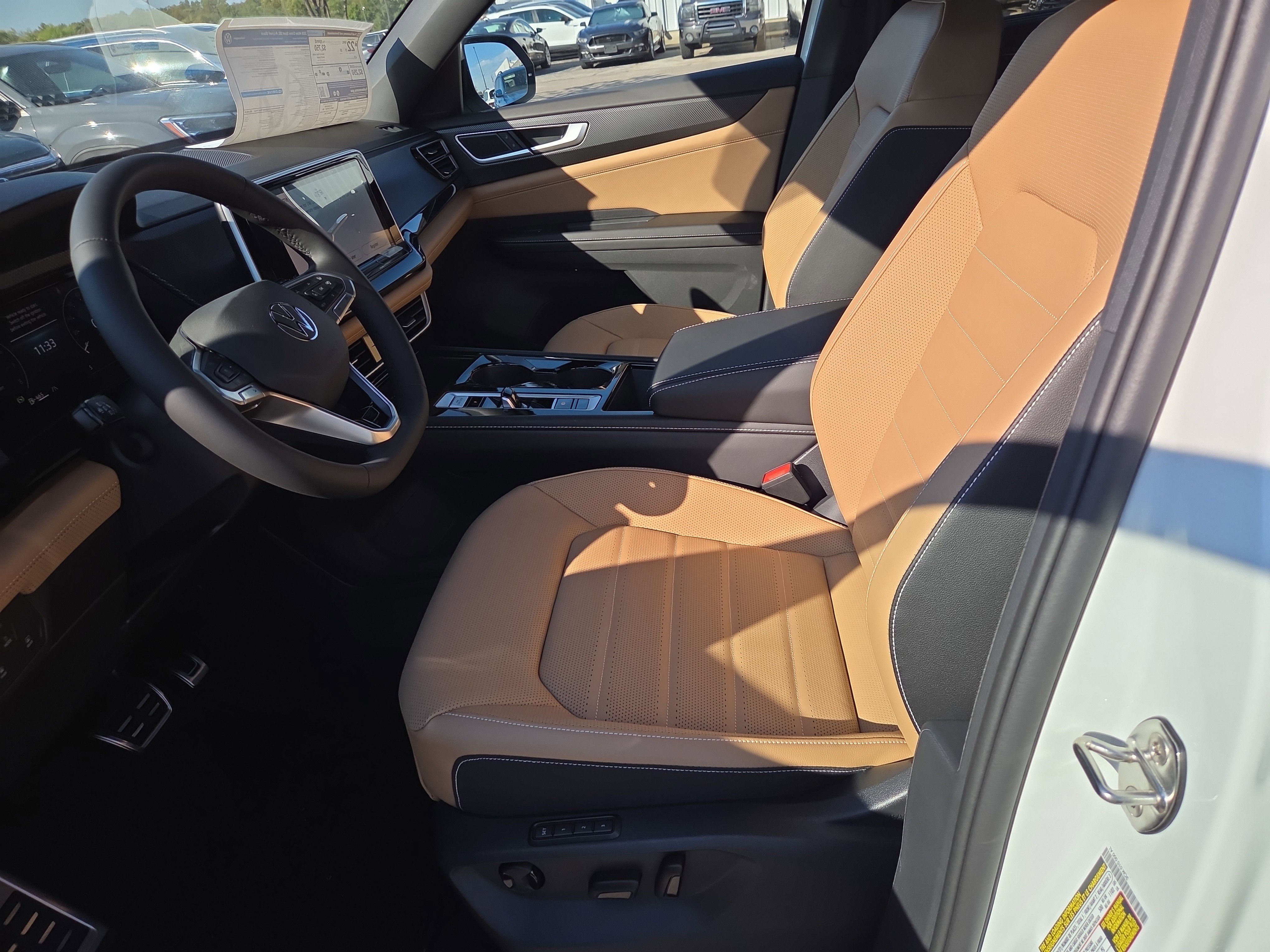 New 2026 Volkswagen Atlas Cross Sport SEL R-Line image 4