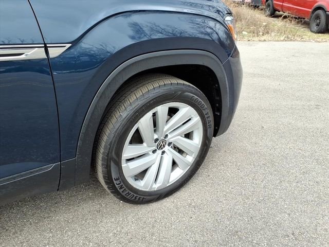 Used 2022 Volkswagen Atlas Cross Sport SE w/ Panoramic Sunroof Package image 11