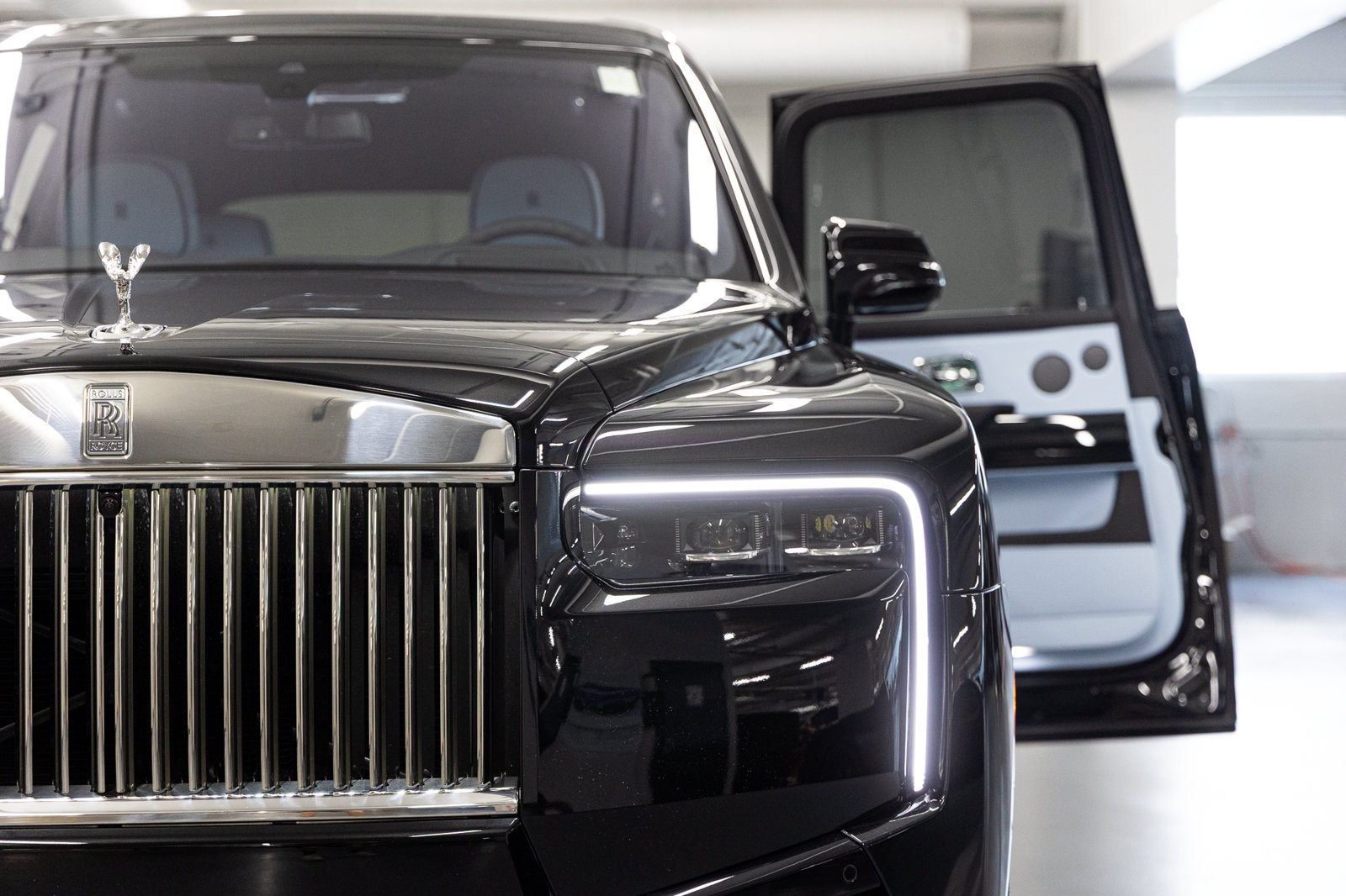 New 2027 Rolls-Royce Cullinan AWD/4WD image 30