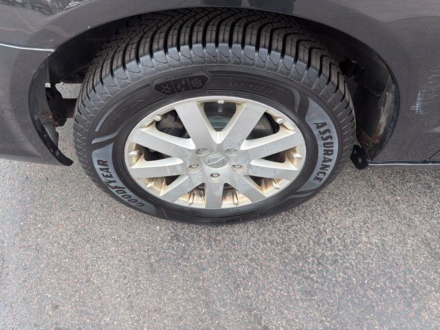 Used 2015 Chrysler Town & Country Touring FWD image 9