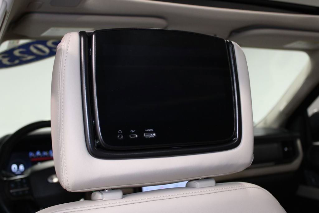 Used 2023 Ford Expedition Platinum AWD/4WD image 30