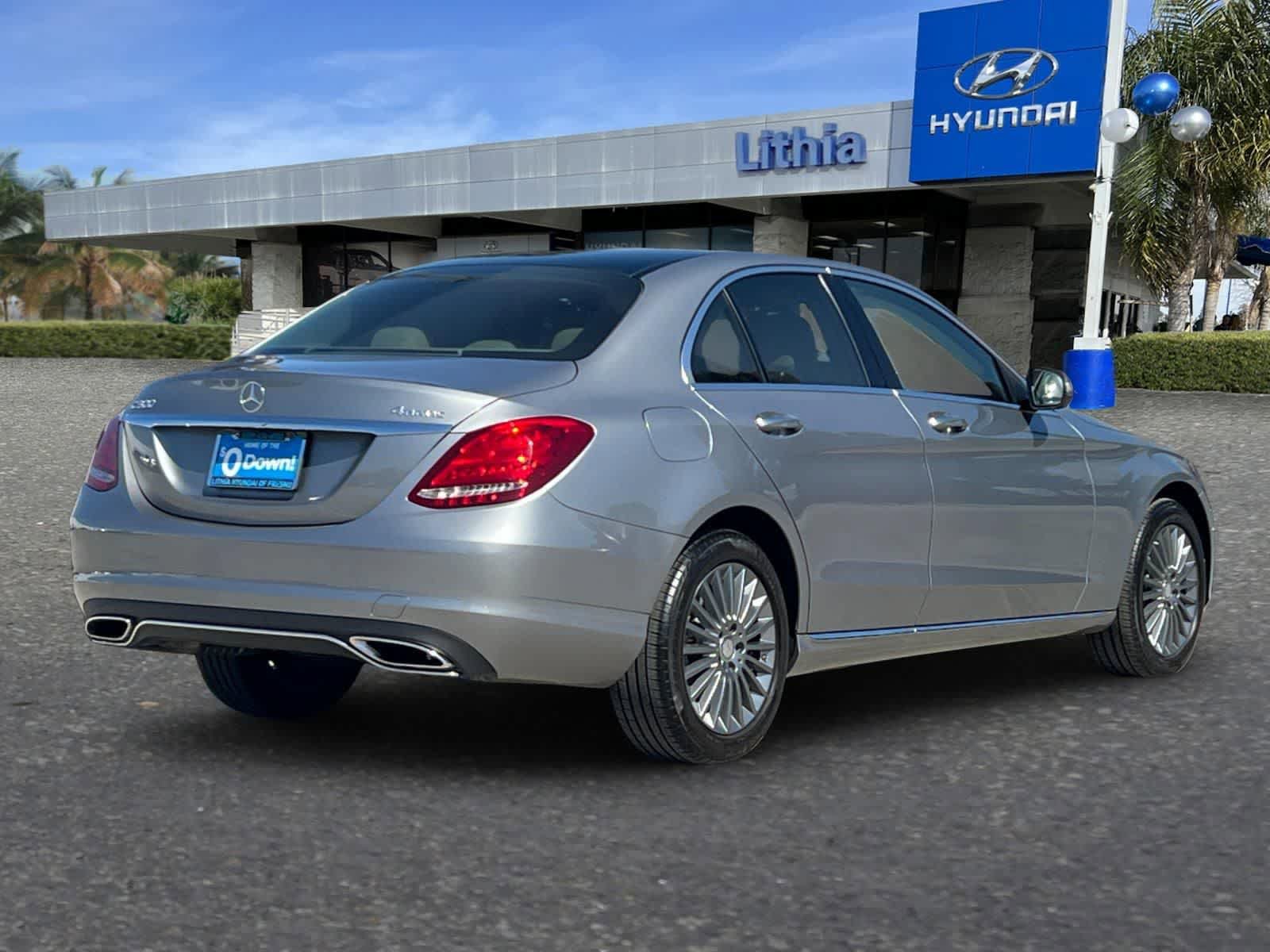 Used 2015 Mercedes-Benz C 300 4MATIC Sedan image 3