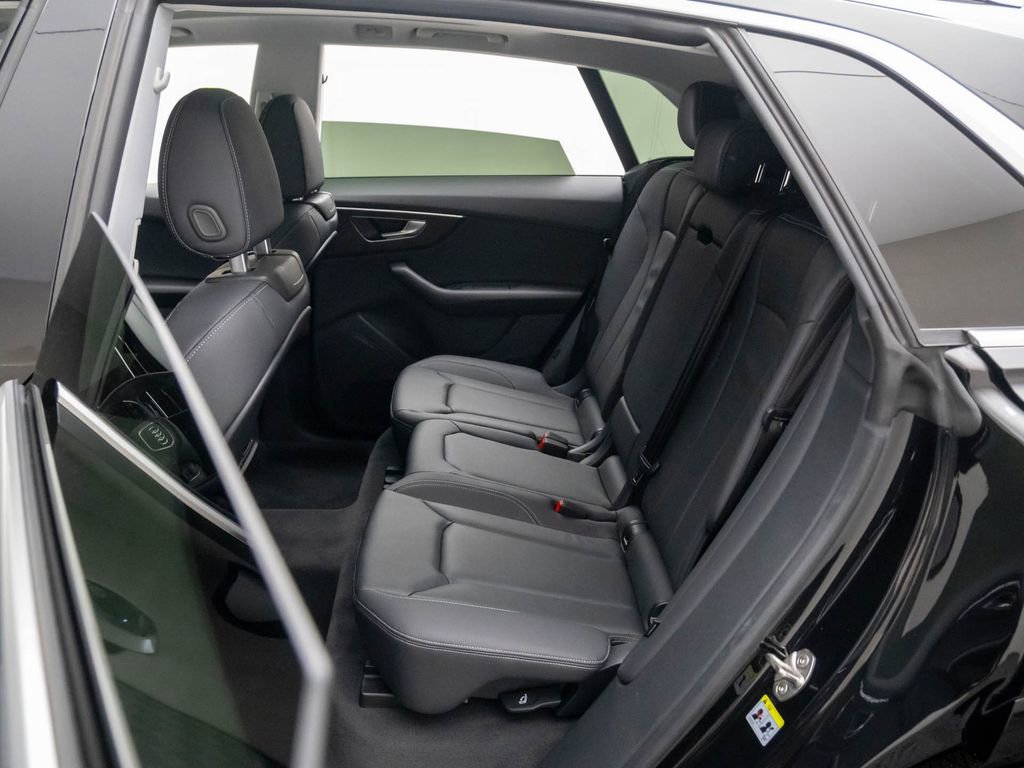 Used 2023 Audi Q8 Premium w/ Convenience Package image 13