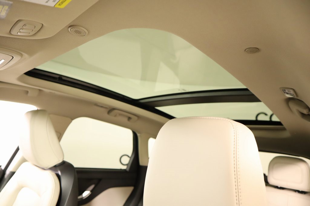 New 2025 Lincoln Corsair Reserve w/ Jet Appearance Package image 16