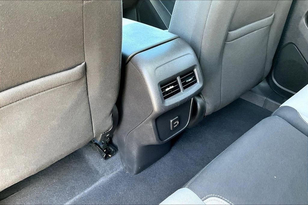 Used 2021 Chevrolet Equinox LT image 12