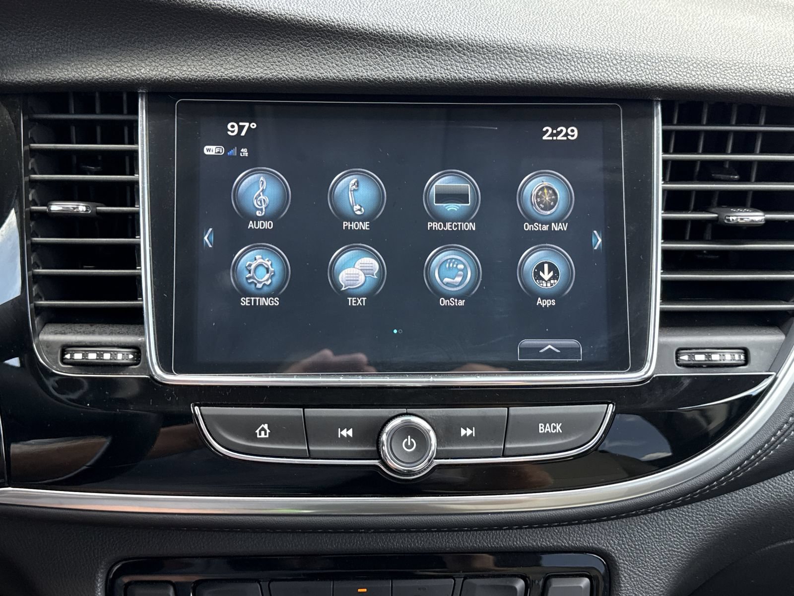 Used 2020 Buick Encore Preferred FWD image 19