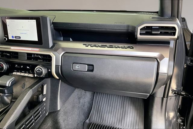 Used 2025 Toyota Tacoma SR5 image 21