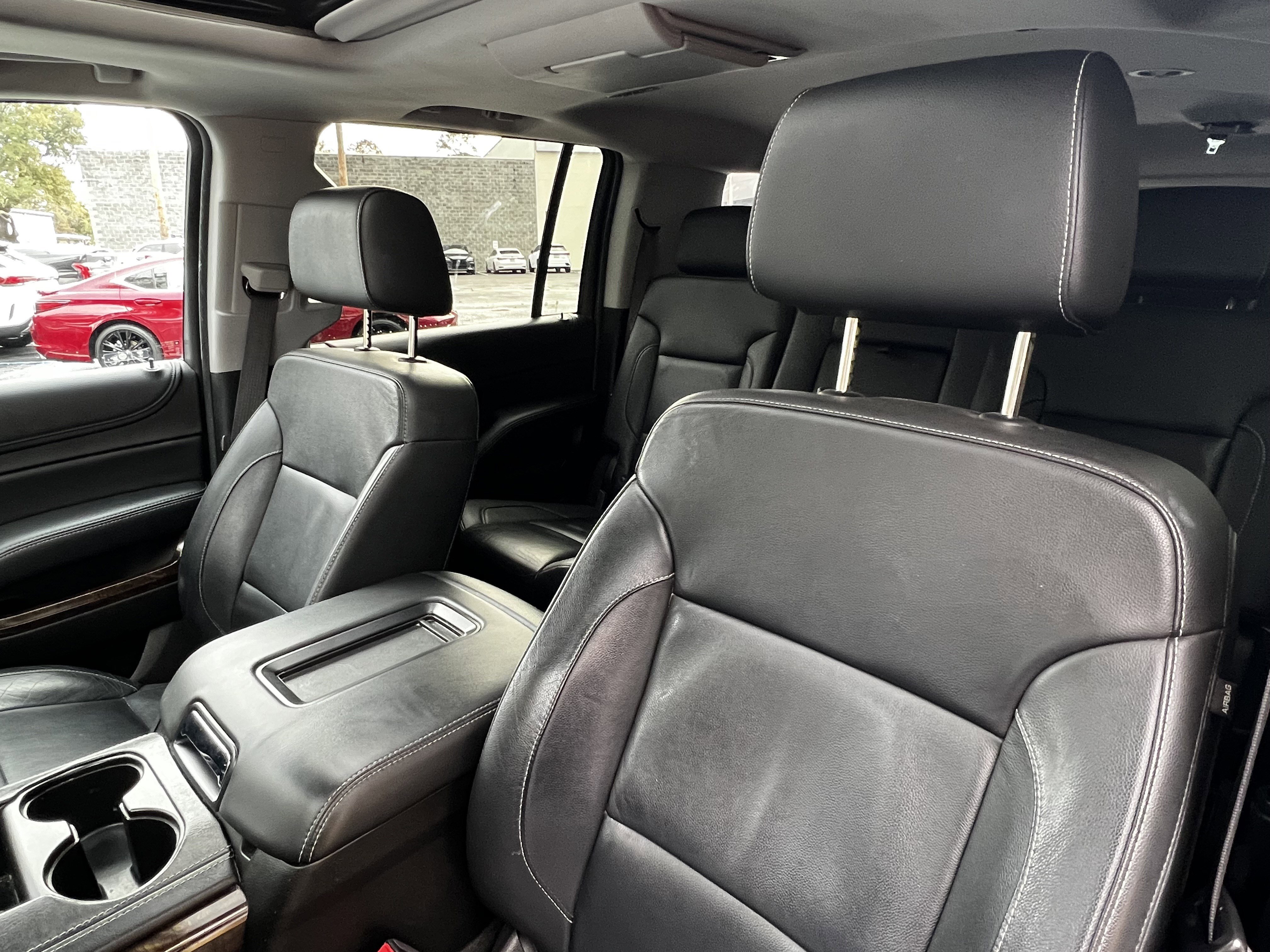 Used 2018 Chevrolet Suburban LT image 18
