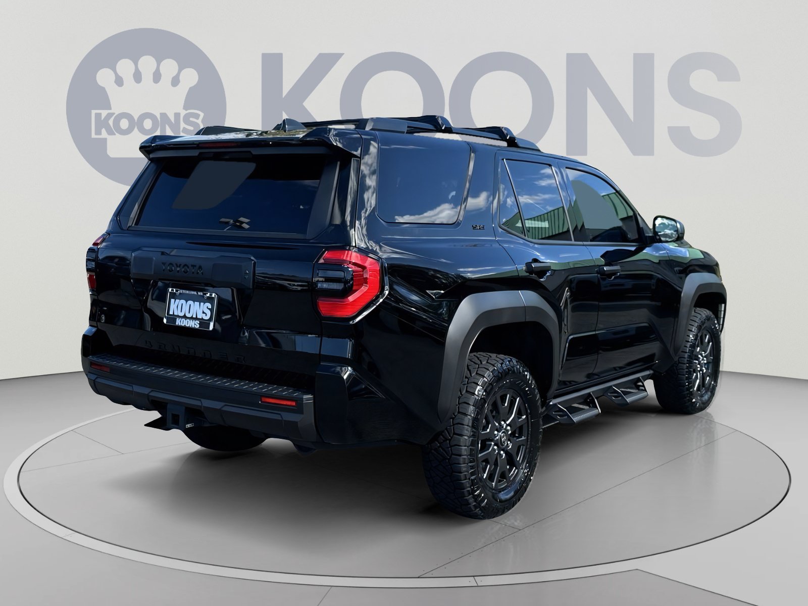 Used 2025 Toyota 4Runner SR5 AWD/4WD image 11