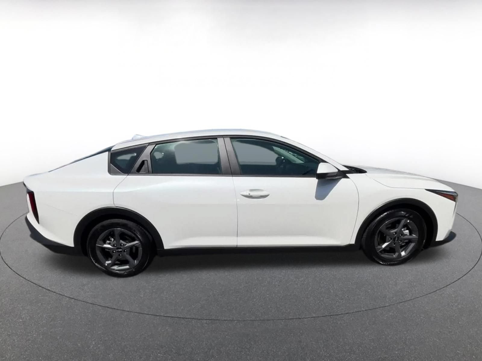 Used 2026 Kia K4 FWD image 16