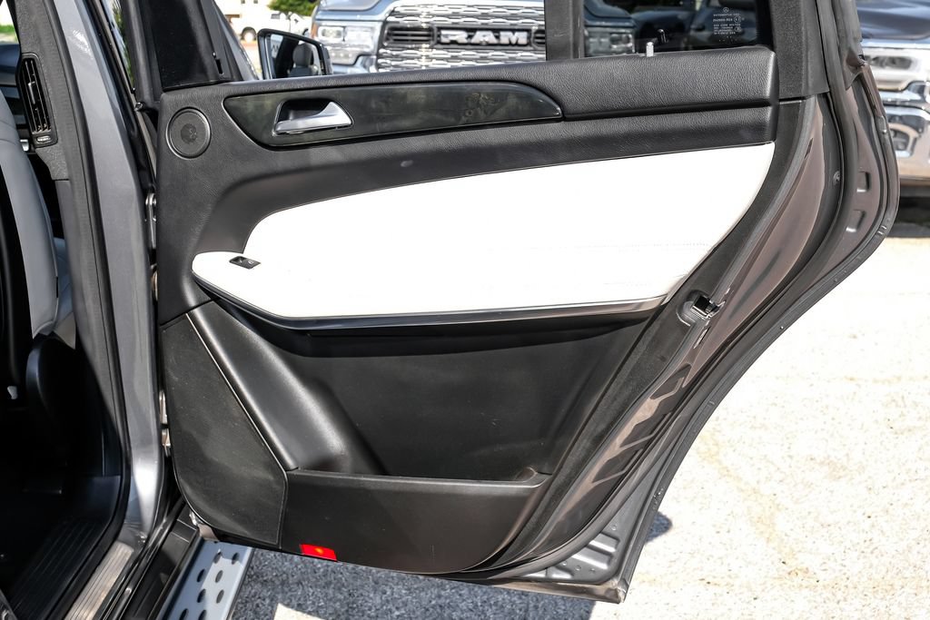 Used 2018 Mercedes-Benz GLS 550 4MATIC image 60