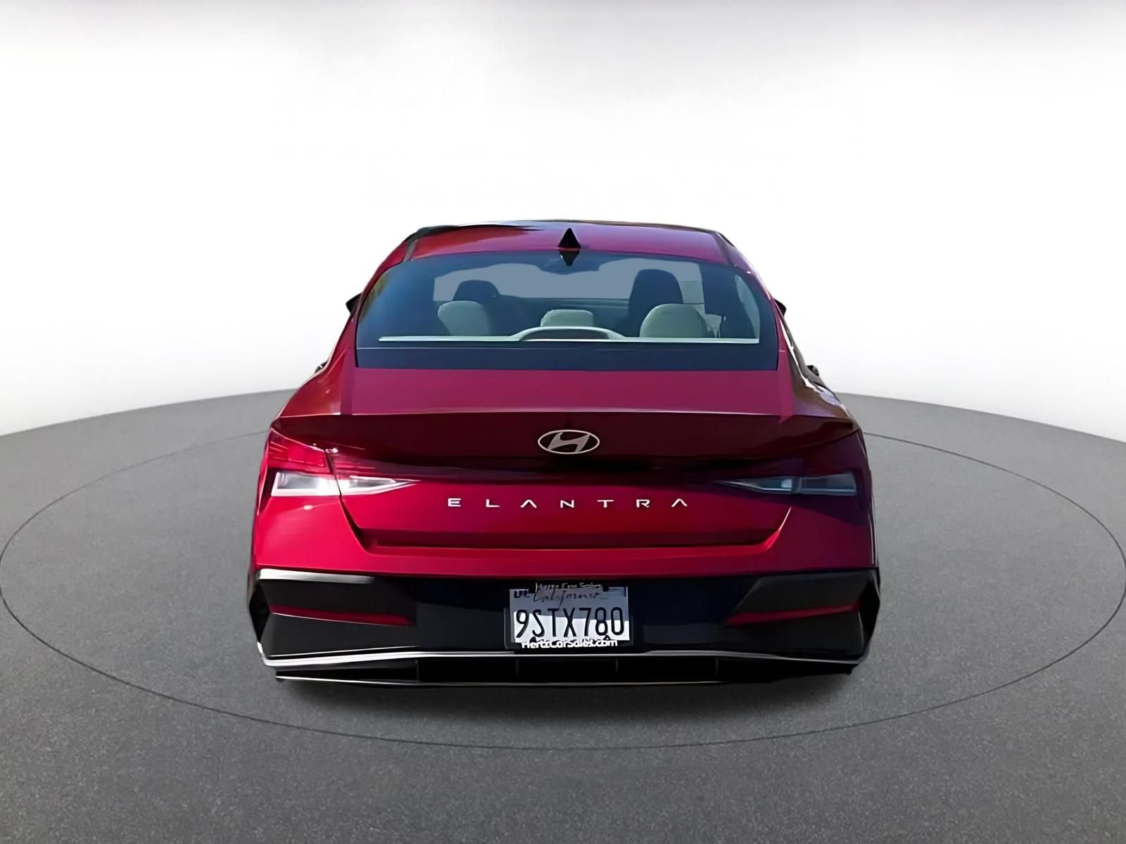 Used 2025 Hyundai Elantra SEL FWD image 12
