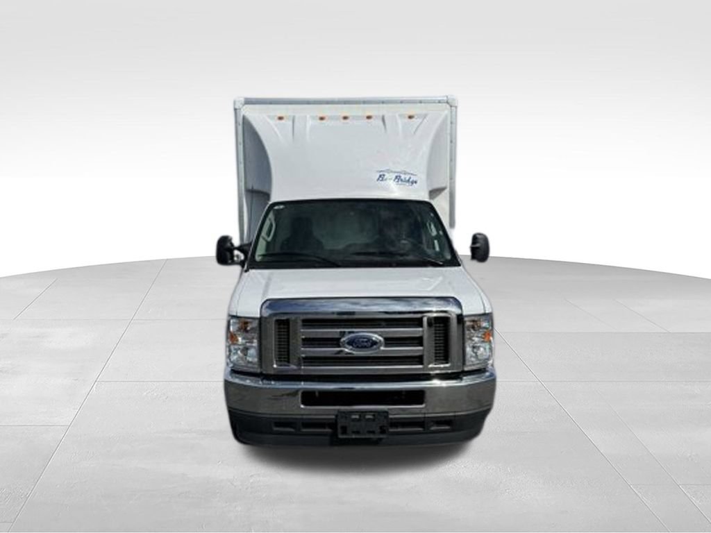 New 2025 Ford E-450 and Econoline 450 Super Duty w/ Power Equipment Group RWD image 8