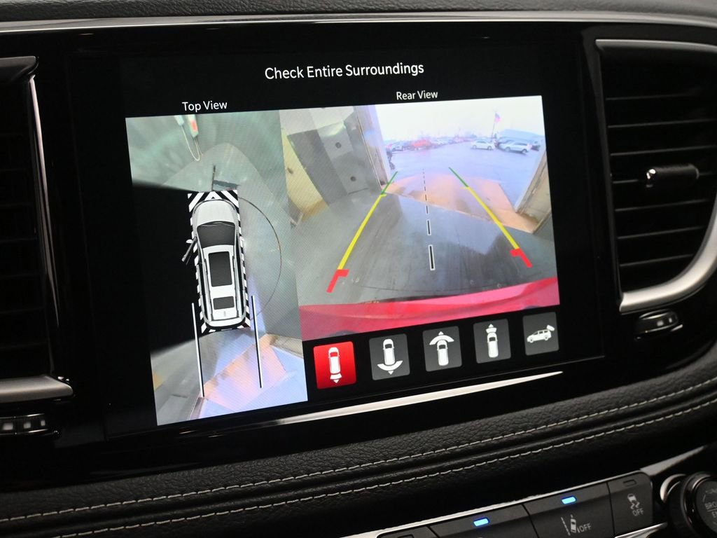 New 2026 Chrysler Pacifica Select FWD image 23