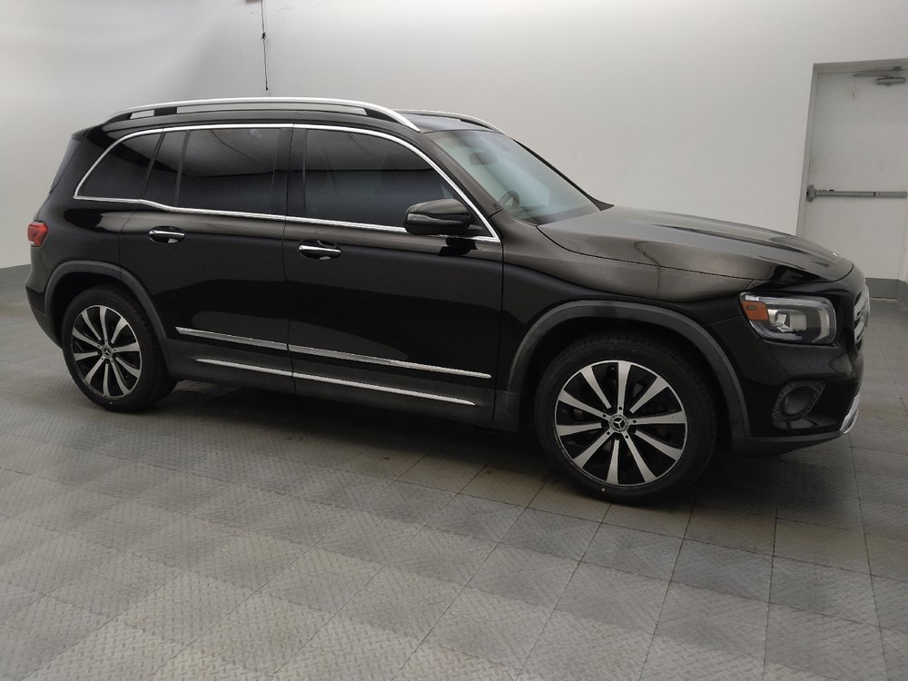 Used 2021 Mercedes-Benz GLB 250 4MATIC w/ Premium Package image 11