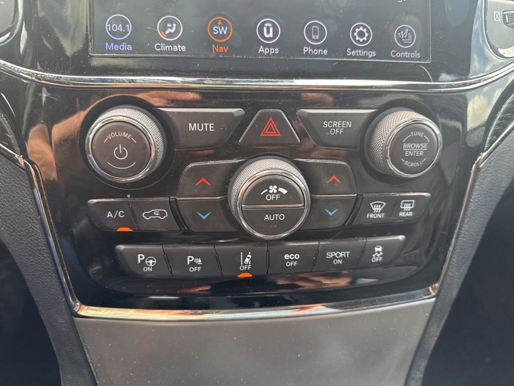 Used 2020 Jeep Grand Cherokee High Altitude AWD/4WD image 12