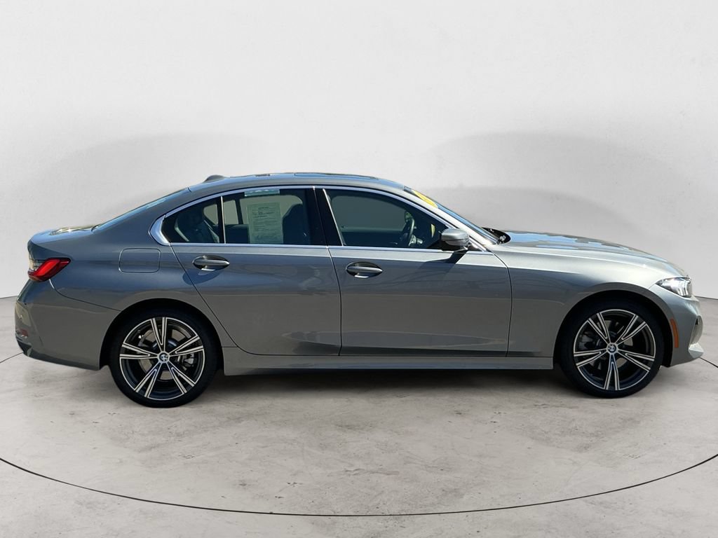 Used 2024 BMW 330i xDrive Sedan w/ Premium Package AWD/4WD image 8