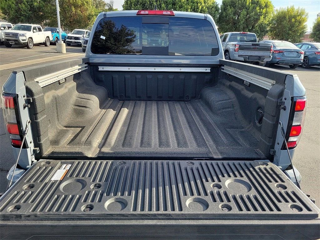 New 2025 Nissan Frontier PRO-4X w/ Pro Premium Package image 12