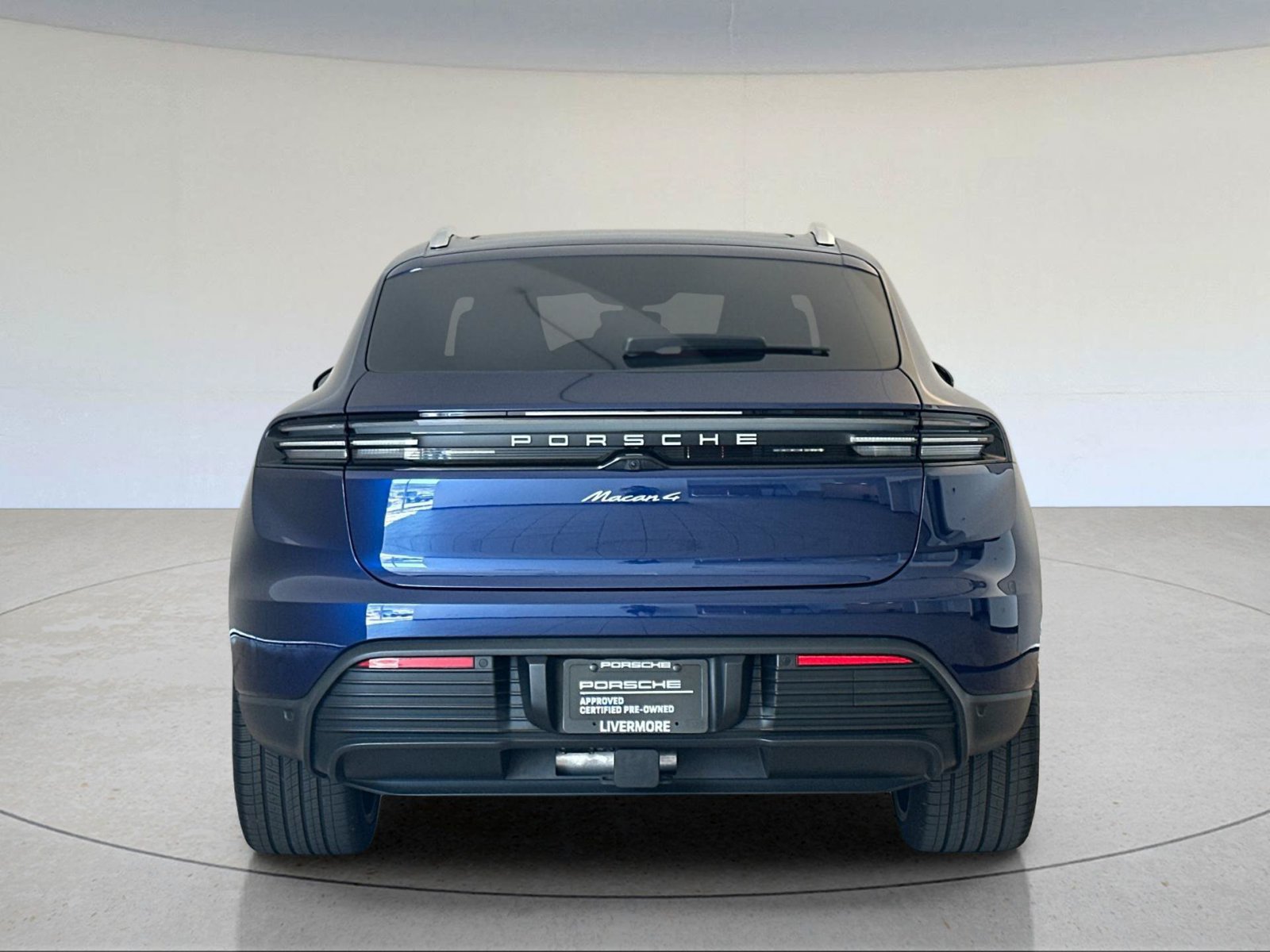 Certified 2024 Porsche Macan 4 Electric AWD/4WD image 7