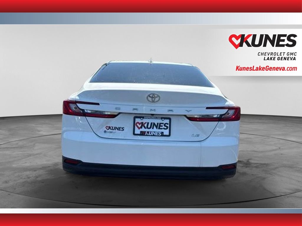 Used 2025 Toyota Camry LE FWD image 5