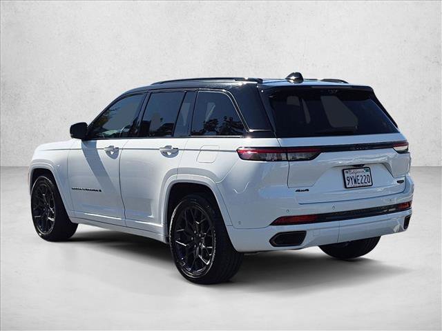 Used 2025 Jeep Grand Cherokee Summit AWD/4WD image 8