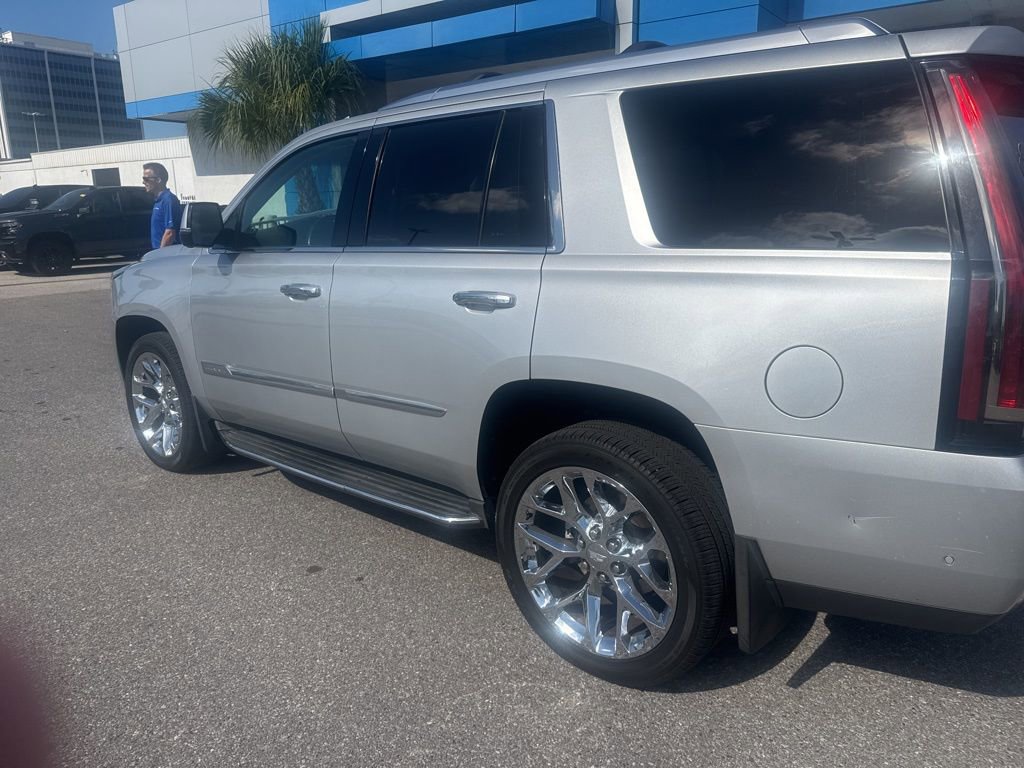 Used 2017 Cadillac Escalade Premium Luxury image 6