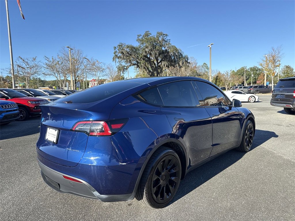 Used 2023 Tesla Model Y Long Range image 3