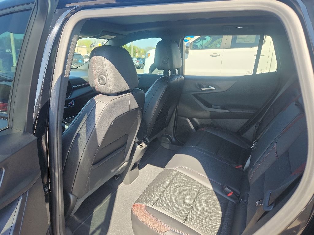 Certified 2025 Chevrolet Equinox RS AWD/4WD image 11