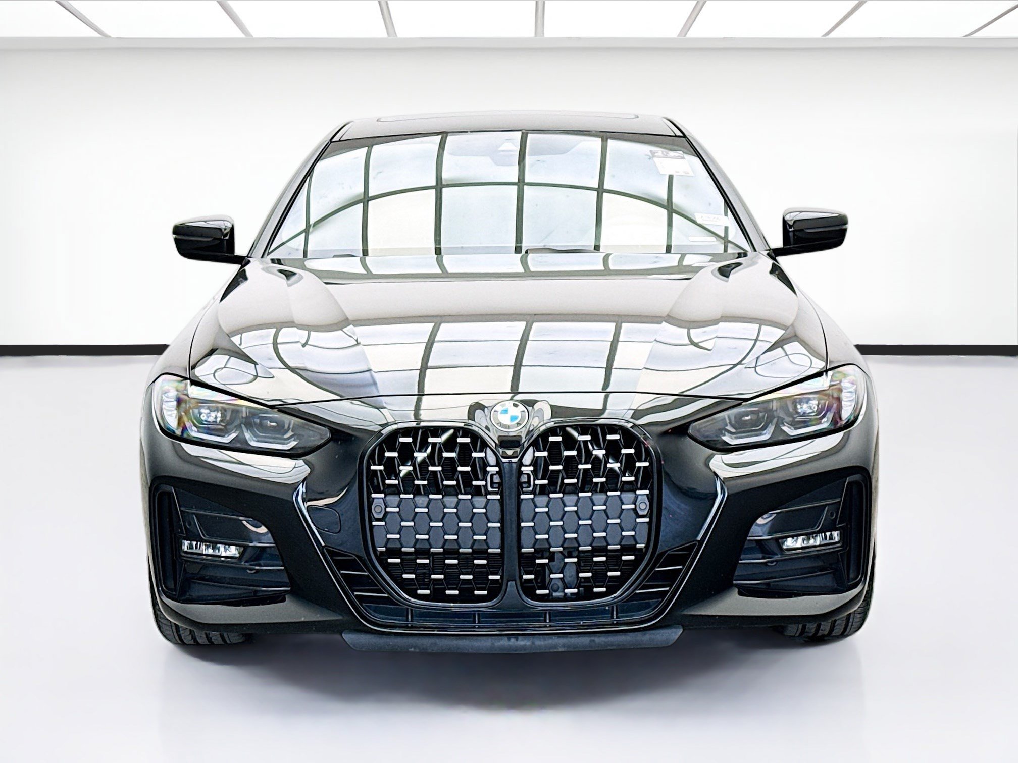 Used 2023 BMW 430i Coupe w/ M Sport Package RWD image 2