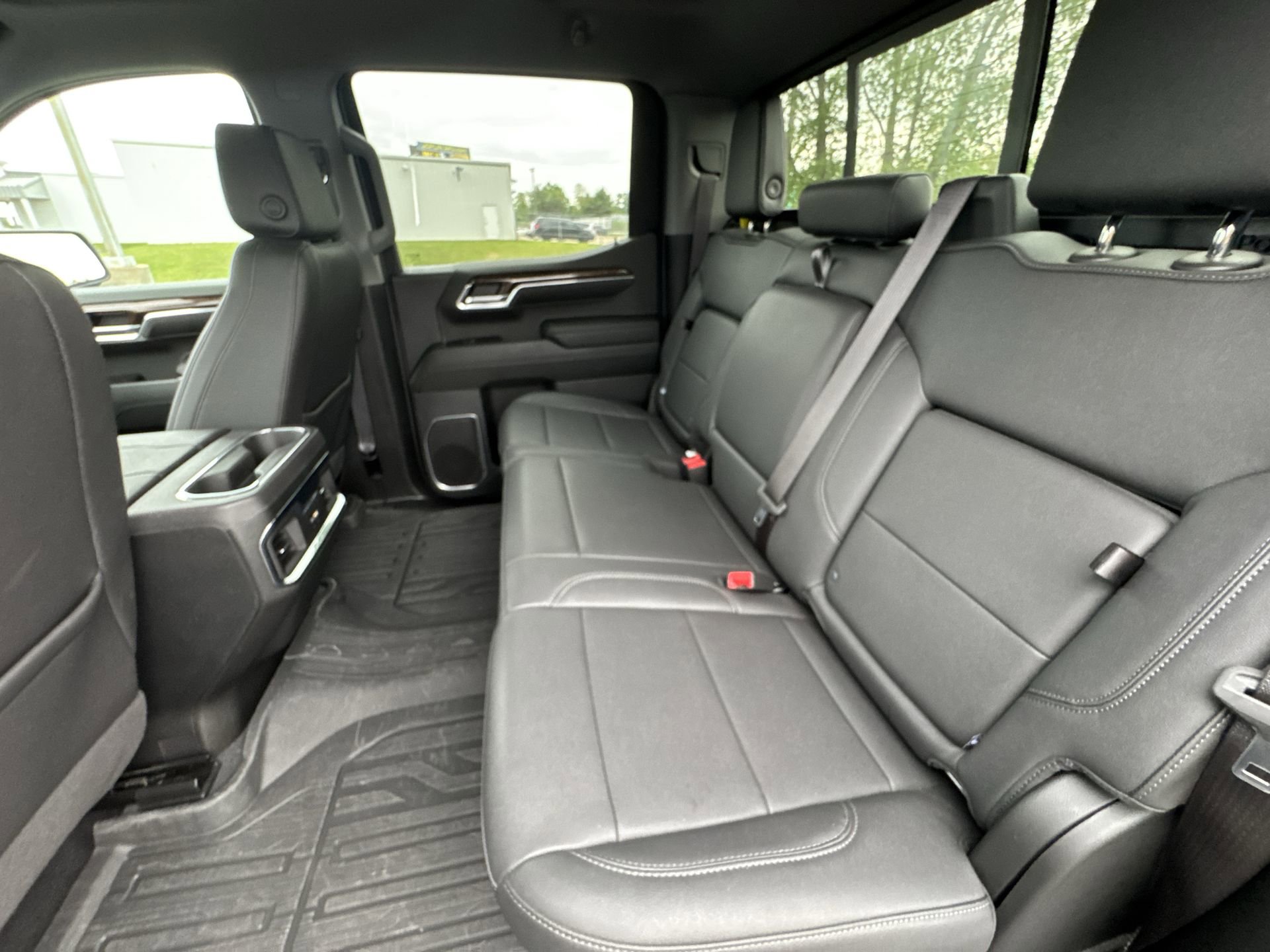 Used 2024 GMC Sierra 1500 Elevation w/ Elevation Premium Package AWD/4WD image 23