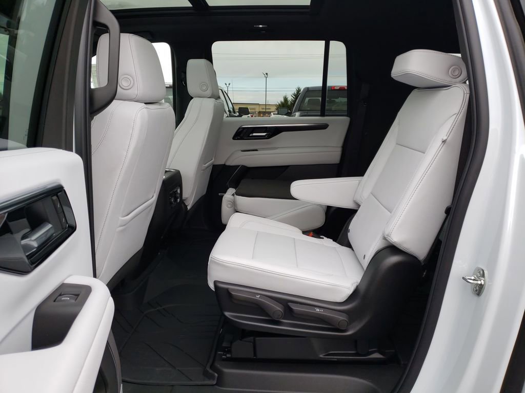 New 2026 Chevrolet Suburban Premier w/ Sun And Tow Package image 23