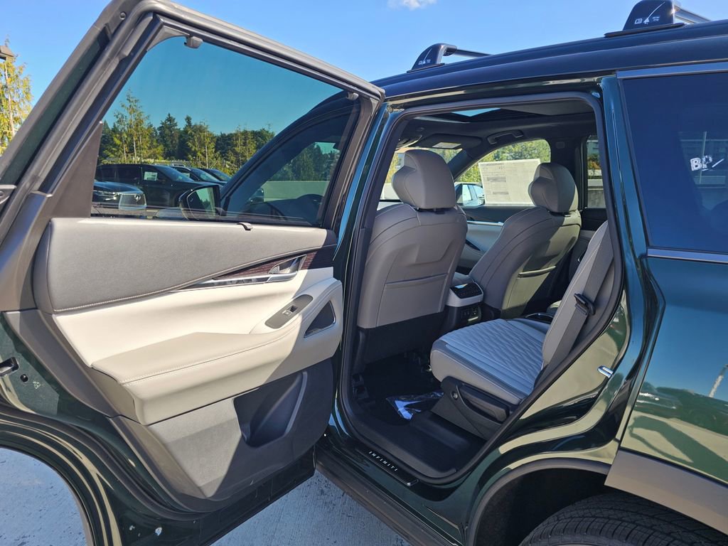 New 2026 INFINITI QX60 Autograph w/ Dark Cargo Package image 18