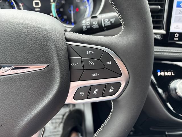 New 2026 Chrysler Pacifica Select image 12