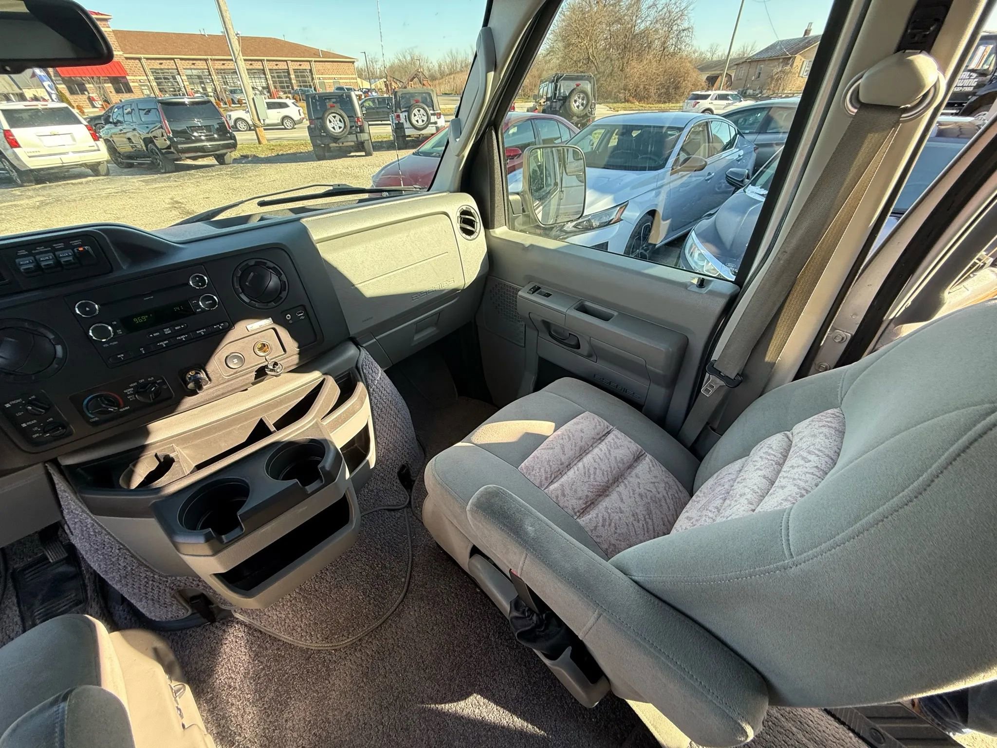 Used 2014 Ford E-150 and Econoline 150 image 19