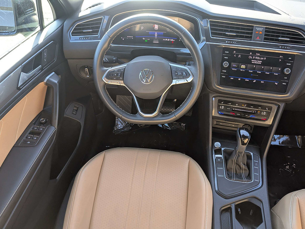Used 2024 Volkswagen Tiguan SE FWD image 16