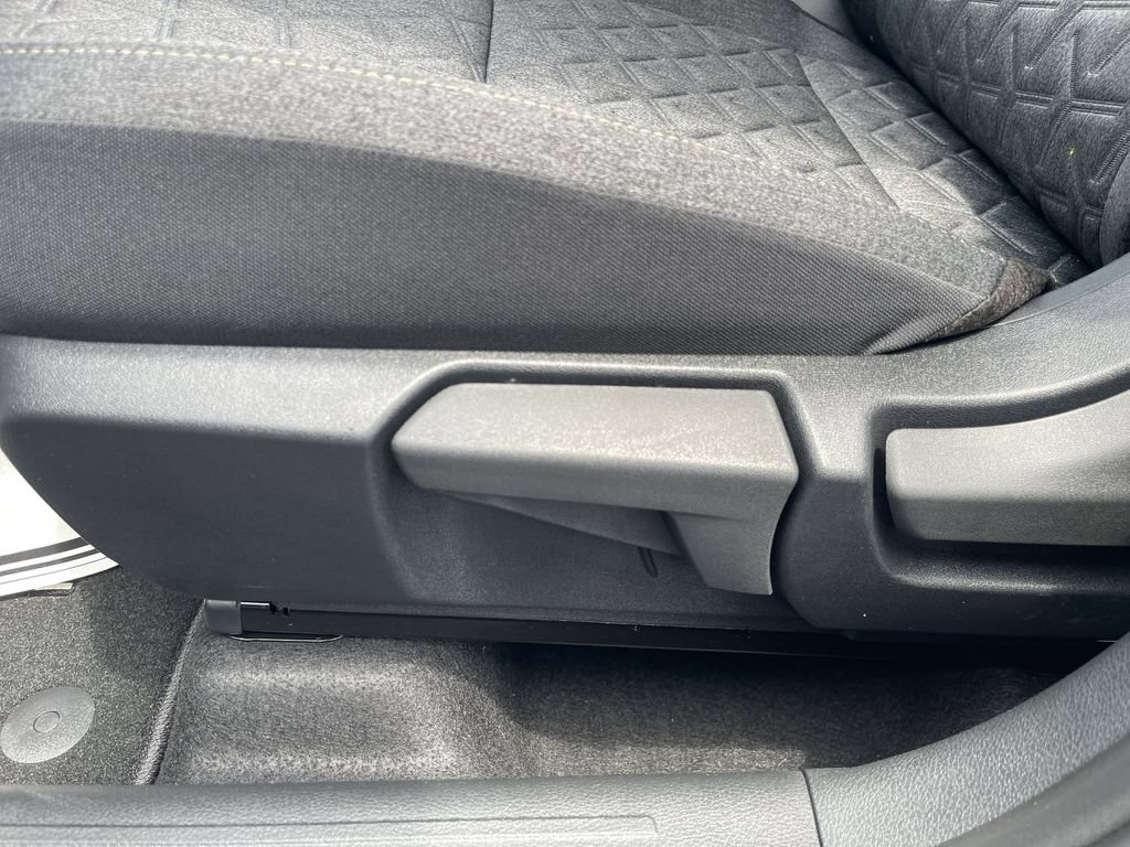 New 2026 Nissan Kicks SV FWD image 16