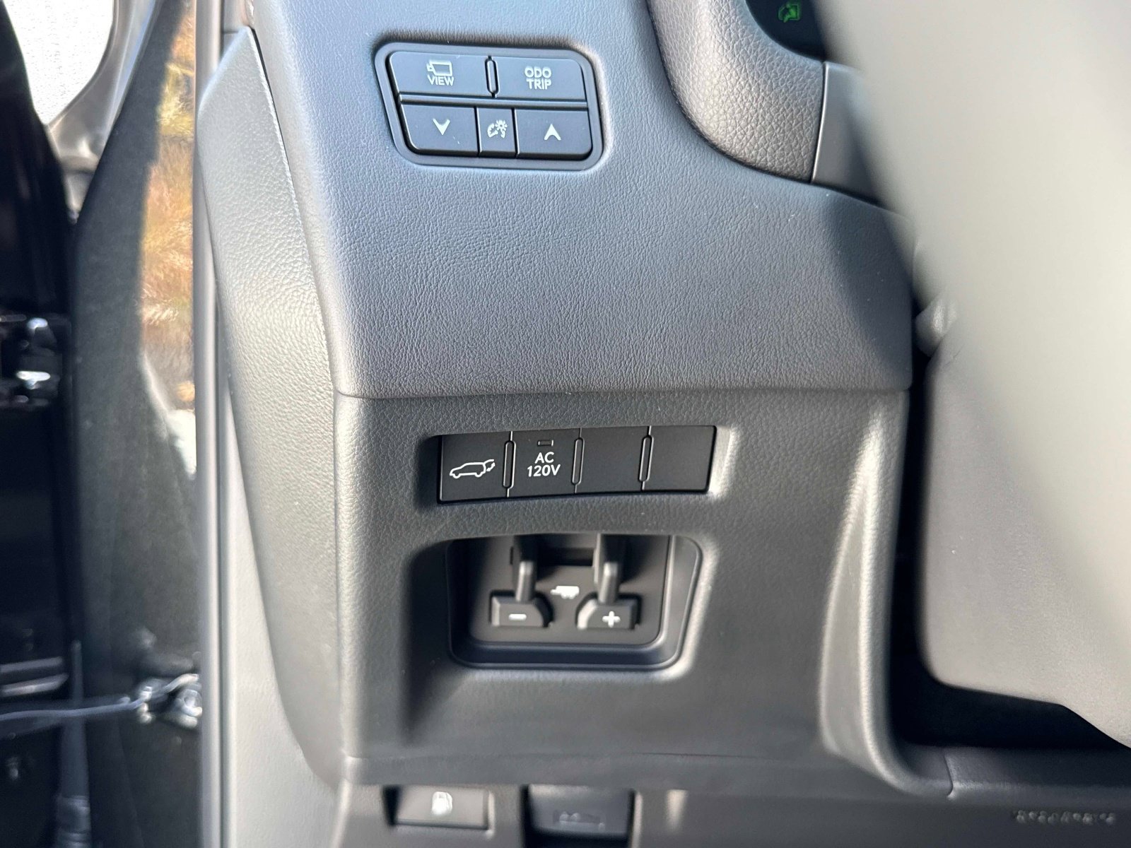 New 2025 Lexus LX 700h Overtrail image 33