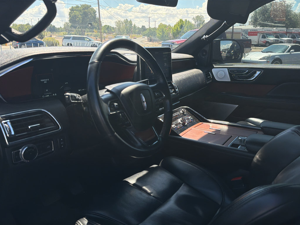 Used 2020 Lincoln Navigator L Reserve w/ Luxury Package AWD/4WD image 5
