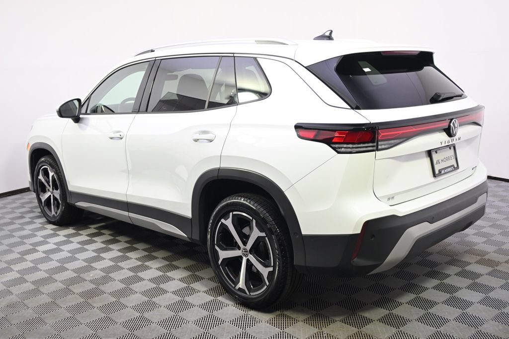 Used 2026 Volkswagen Tiguan SE AWD/4WD image 3