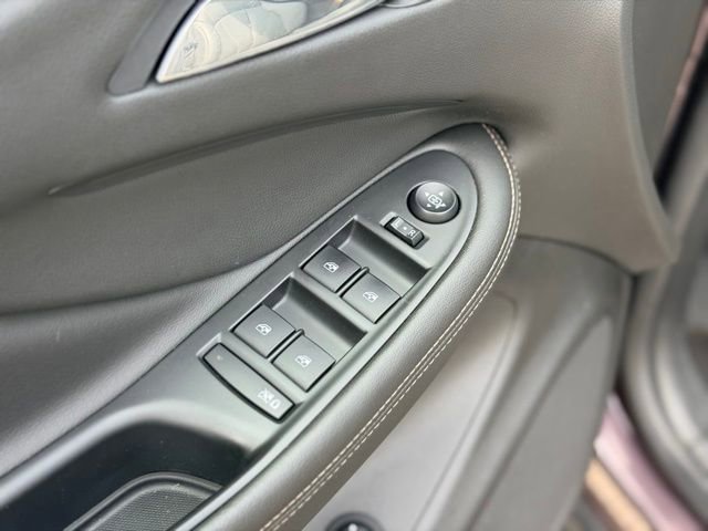 Used 2017 Buick Envision Essence FWD image 18